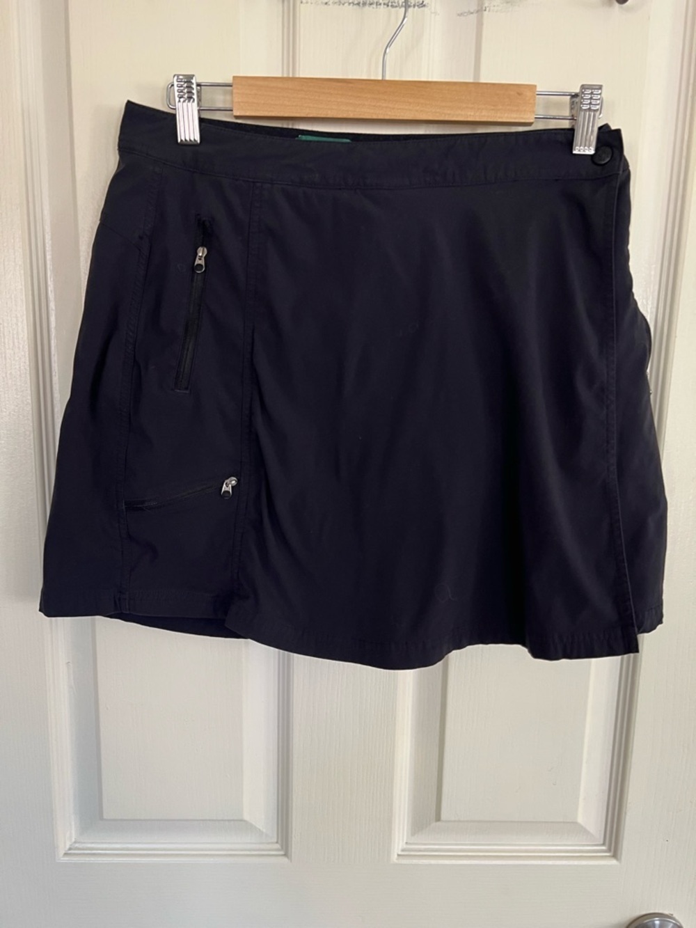 L.L.Bean Black Athletic Skort Women’s 12 Reg Built-In Shorts Hiking Golf Travel